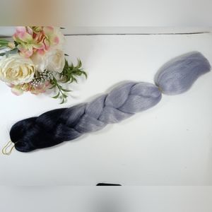 Braiding Hair Extensions for woman. 21" inch. Synthetic Gray and Black Hair.